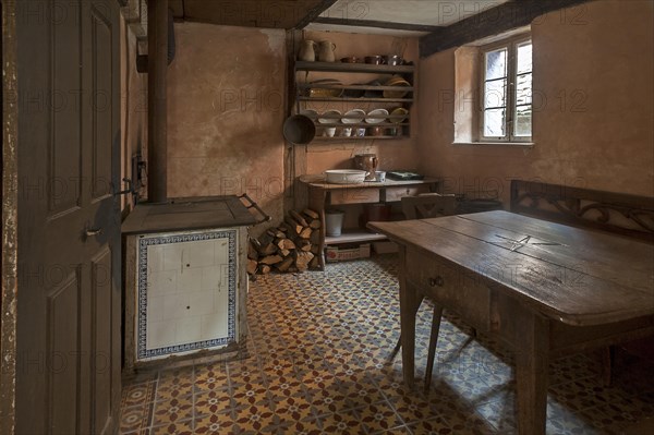 Living room-kitchen of a small winegrowers crochet house in the middle of the 19th century