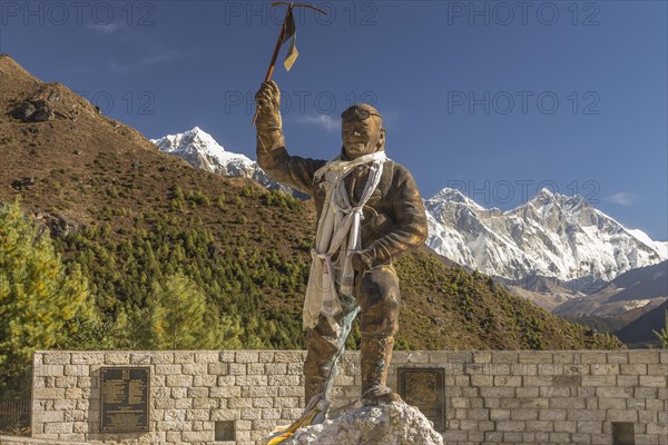 Statue of Tenzing Norgay Sherpa