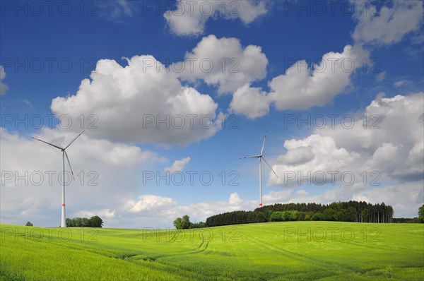 Wind turbines east of Augsburg in the middle of farmland