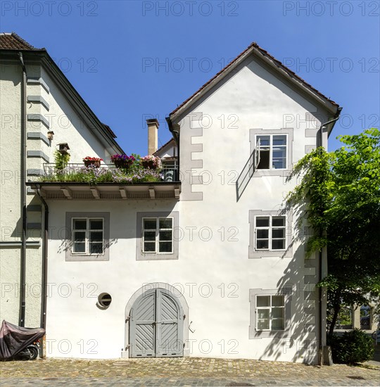 Residential and commercial building on Muensterplatz