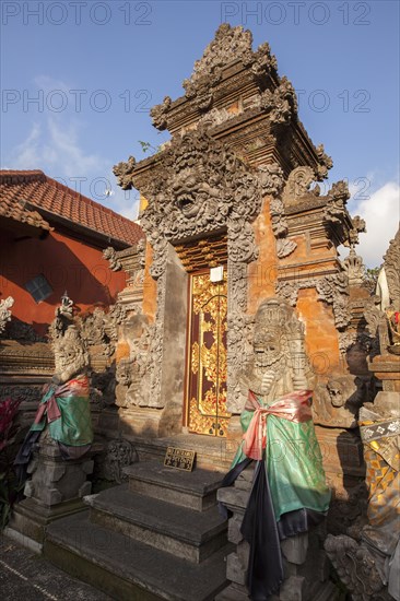 IPuri Saren Agung Temple