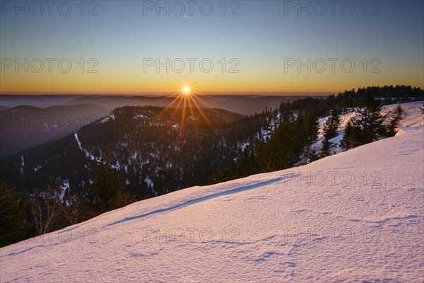 Sunrise on the Hornisgrinde in winter