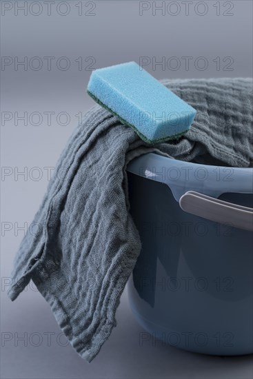 Cleaning bucket with cleaning cloth