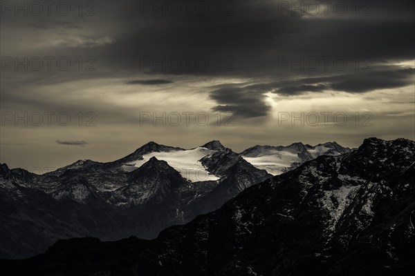 South Tyrolean glacier with cloudy sky