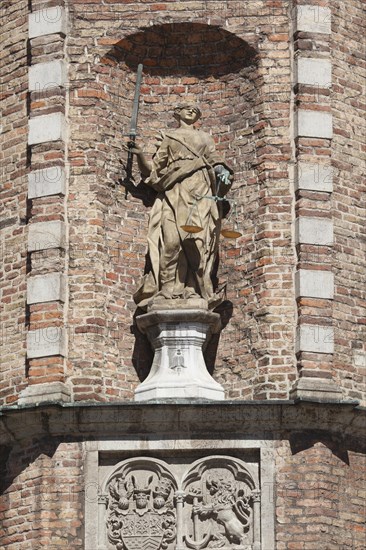 Statue of Justice in front of the city hall