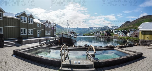 Swimming pool at the harbour