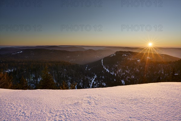 Sunrise on the Hornisgrinde in winter