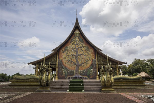 Temple Wat Sirindhorn Wararam