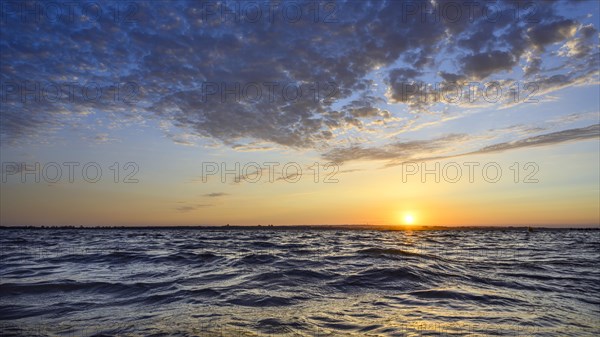 Lake Duemmer at sunset