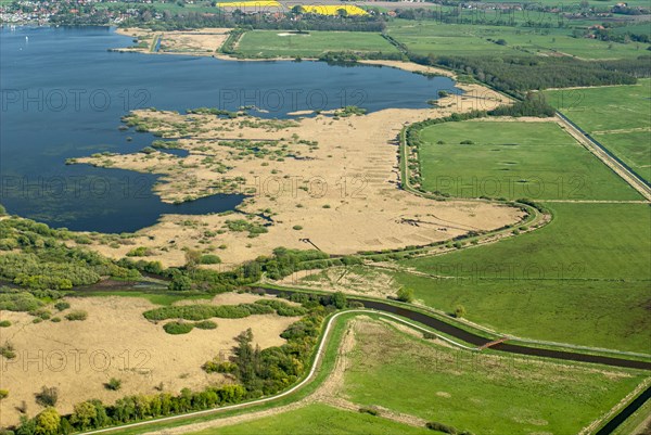 Aerial photograph of Lake Duemmer with reed zone