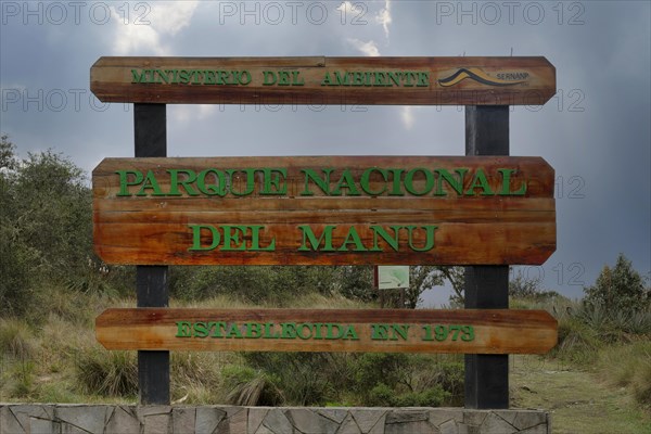 Signpost at the entrance of the Manu National Park