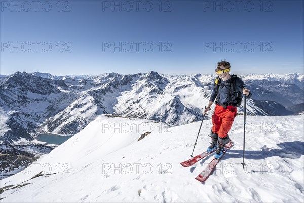 Ski tourers at the summit of the Pirchkogel