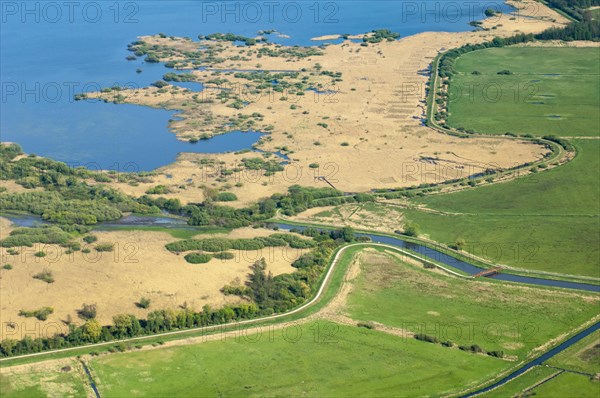 Aerial photograph of Lake Duemmer with reed zone