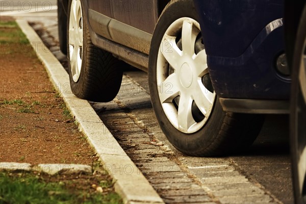 Parking at the kerb