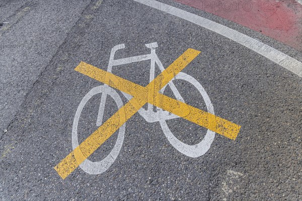 Prohibition for bicycles and cyclists