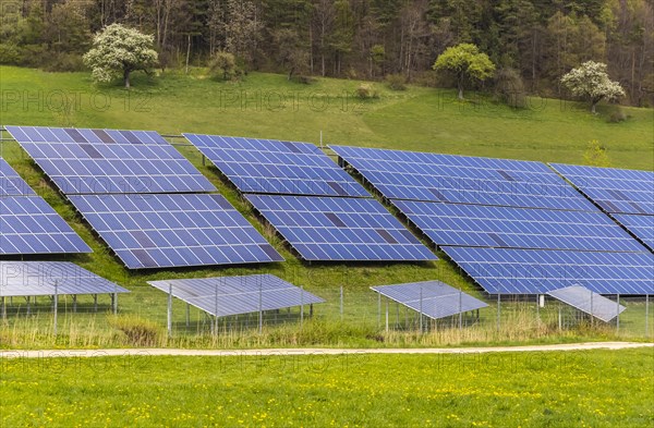 Solar installation on the noise barrier of the A8 motorway near Gruibingen