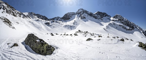 View of the summit of the Irzwaende