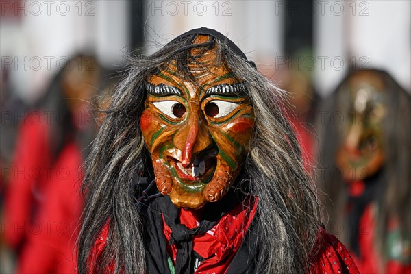 Narrenzunft Moorwaldhexen from Oedsbach at the big carnival procession