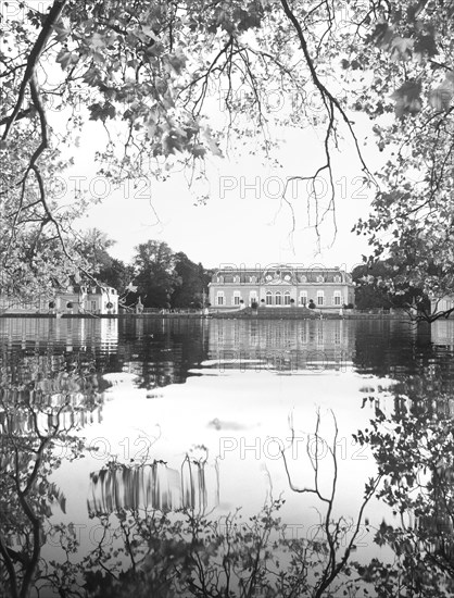 Autumn at Benrath Palace