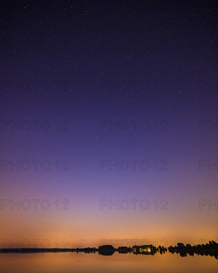 Starry sky over Lake Duemmer