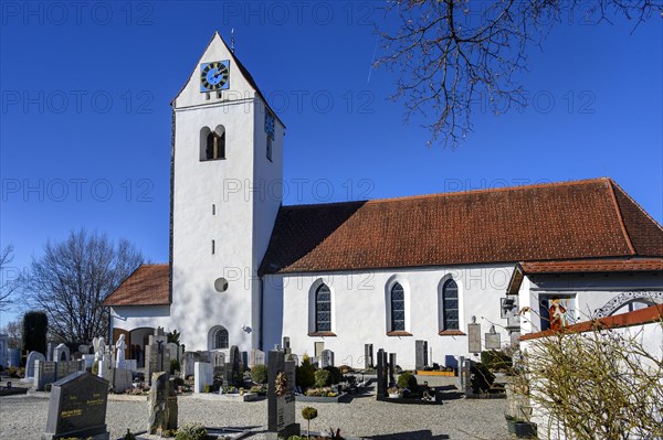 Parish church of St. Ulrich with cemetery in Lauben near Kempten