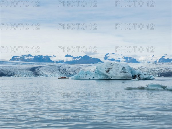 Joekulsarlon glacier lagoon