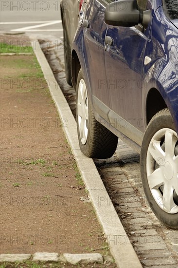 Parking at the kerb