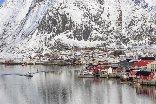 Village view Reine