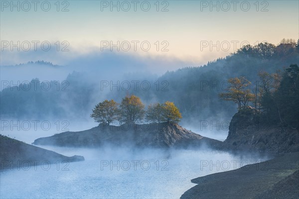 The Wuppertalsperre at sunrise with morning fog