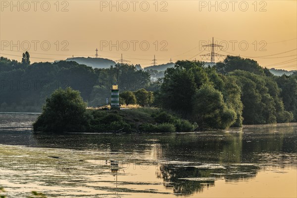 Lighthouse in Lake Kemnader