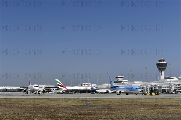 Iberia Airbus with TUIfly Boeing B737-85