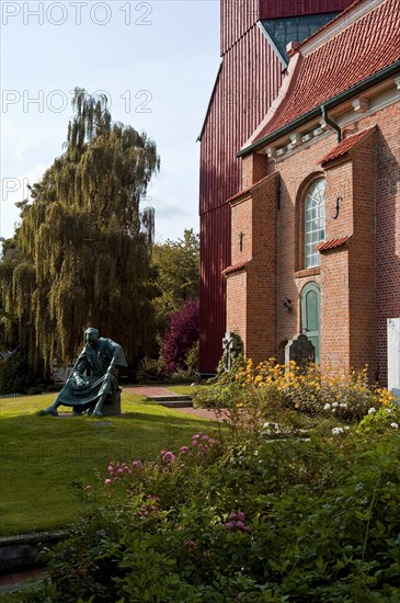 Monk Heinrich at the church of Steinkirchen in the Alte Land