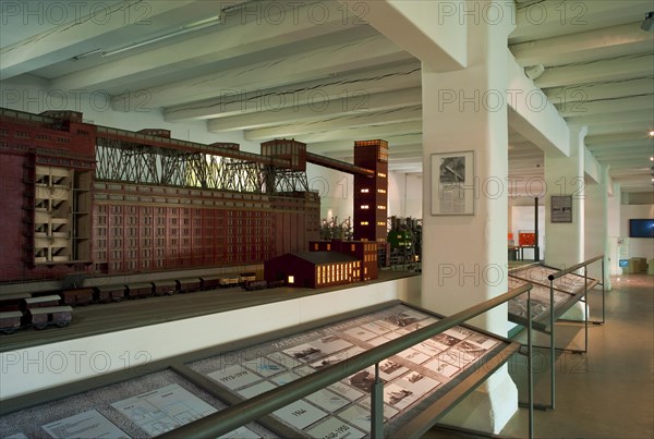 Model of the granary in the harbour museum of Speicher 11