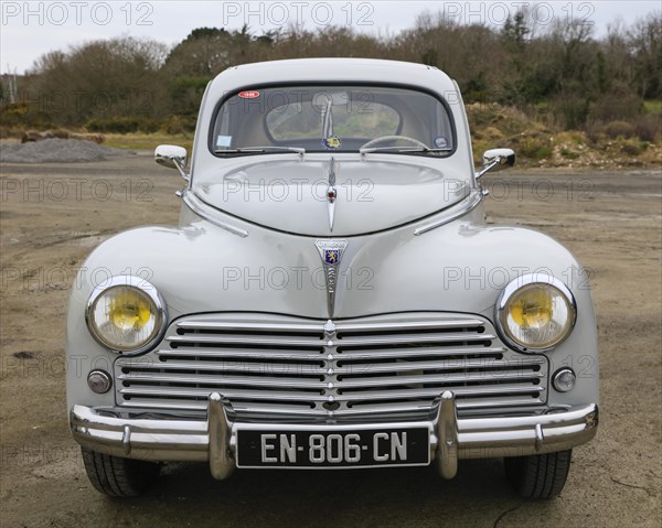 Peugeot 203