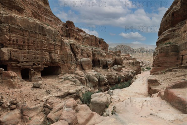 Ascent to the monastery of Ad-Deir