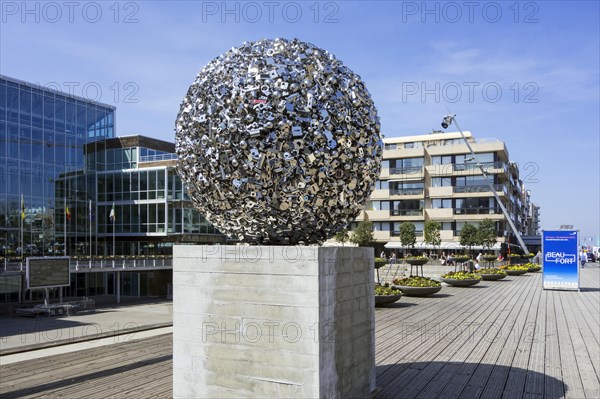 Artwork Really Shiny Things That Dont Really Mean Anything by Ryan Gander during Beaufort 2018 at Koksijde