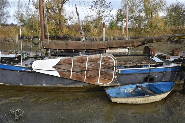 Ship stuck in the mud at low tide in Wischhafen