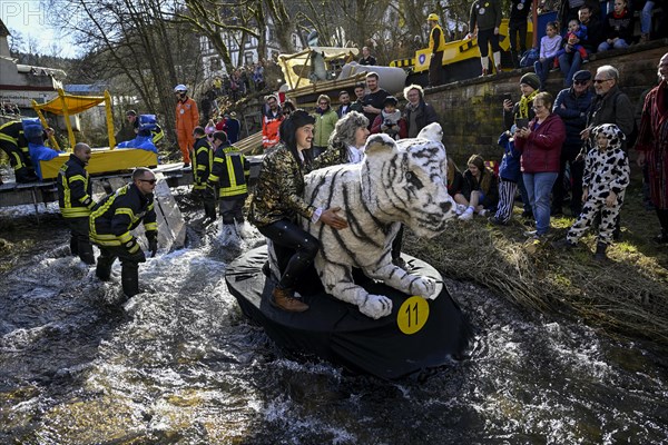 Zuber Siegfried and Roy with white tiger on the river Schiltach