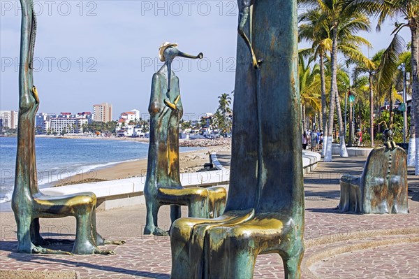 Sculpture La rotonda del Mar