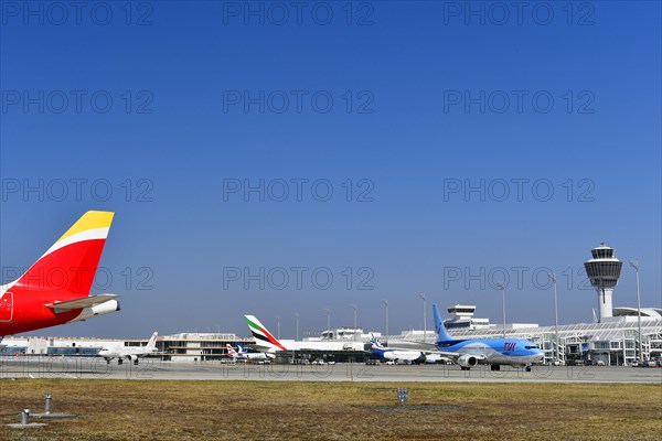 Iberia Airbus with TUIfly Boeing B737-85