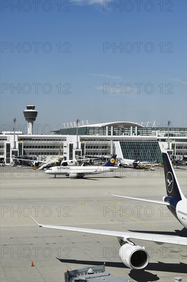 Taxiing and parking aircraft on the east apron