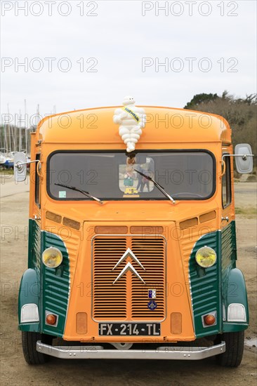 Citroen Type H van