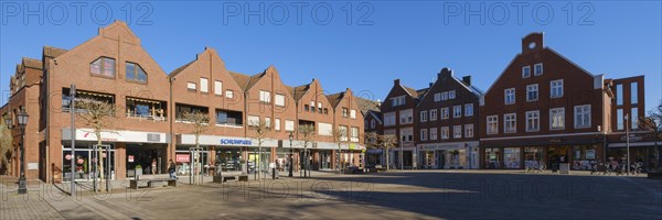 Commercial building on the market square