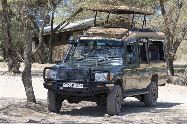 Off-road vehicle for photographers