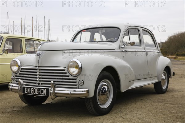 Peugeot 203