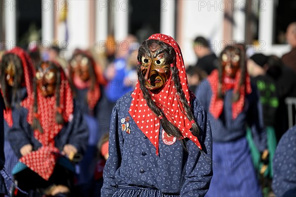 Narrenzunft Rappenloch-Hexen from Nussbach at the big carnival procession