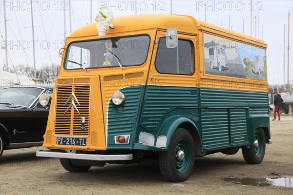 Citroen Type H van