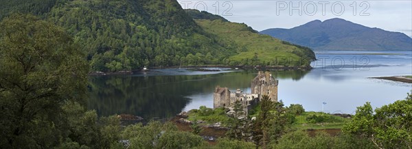 Eilean Donan Castle in Loch Duich