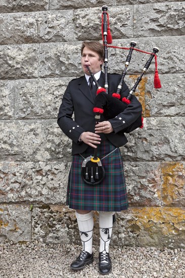 Bagpiper