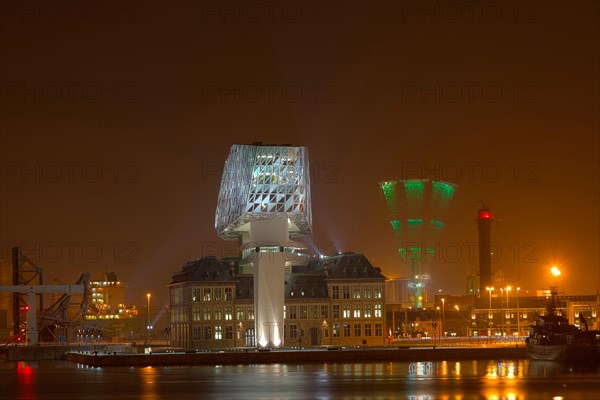 Night view of the Havenhaus